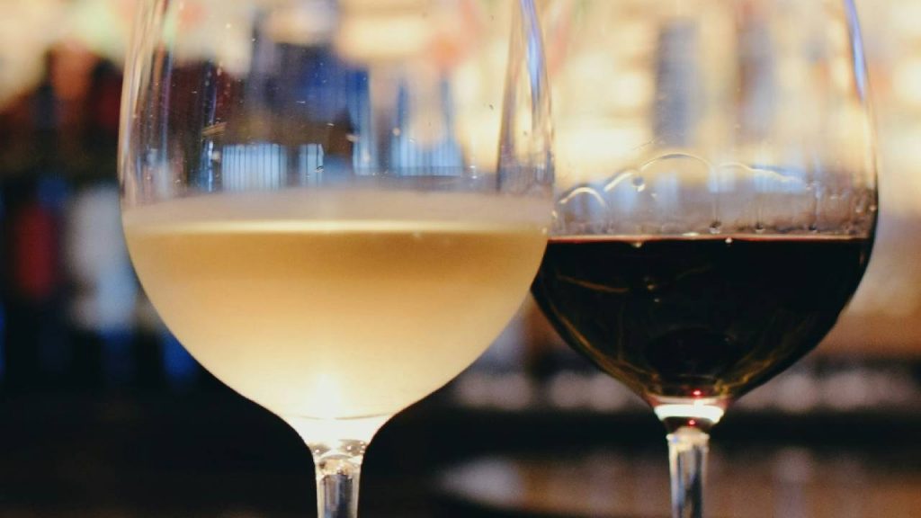 biele a cervene vino