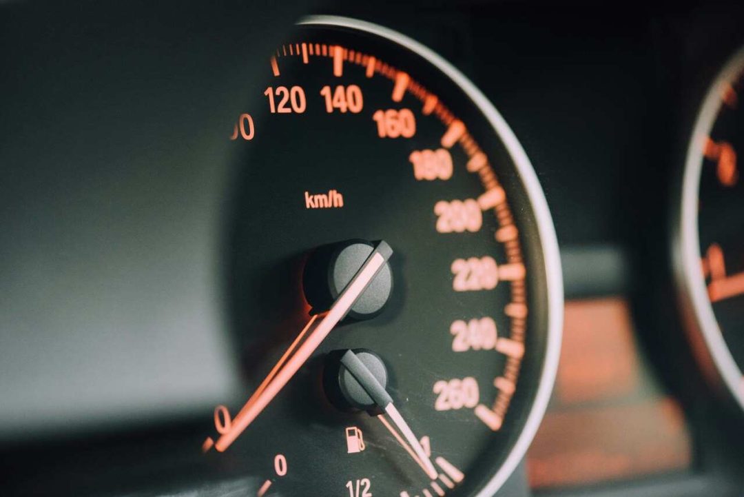 auto tachometer (2)