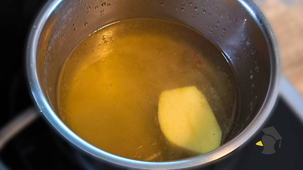 Odstraňujú zemiaky soľ z jedla? Celý život si zrejme zachraňoval presolené jedlo nesprávne