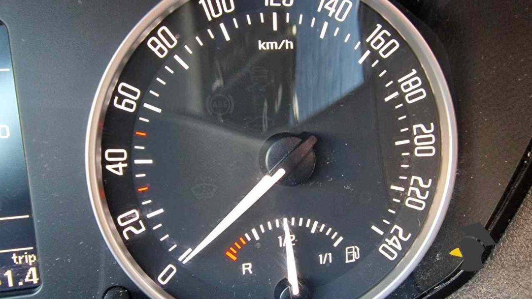 tachometer auta