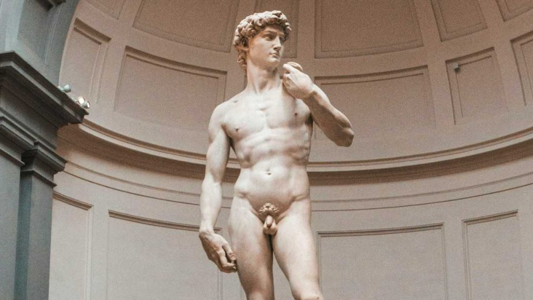 socha Michelangelo David