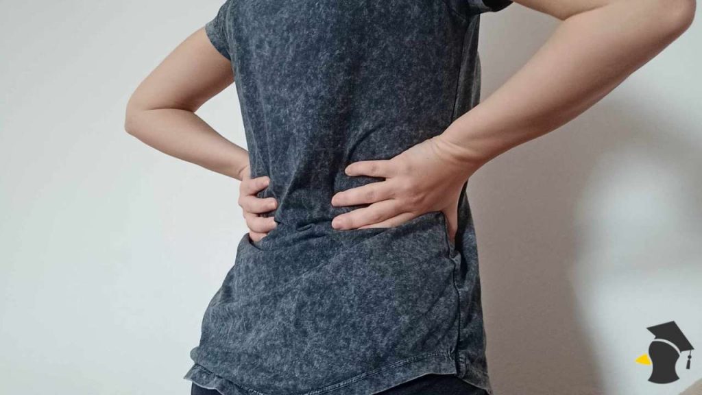 Trápi ťa bolesť chrbta? Lekári upozorňujú na časté mýty. Väčšina ľudí ju rieši zle a bolesť ešte zhoršuje