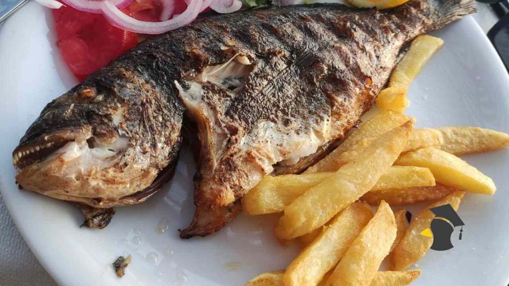 Vieš, prečo sa ti ryba pri vyprážaní rozpadá? Šéfkuchári prezradili, ako tomu zabrániť