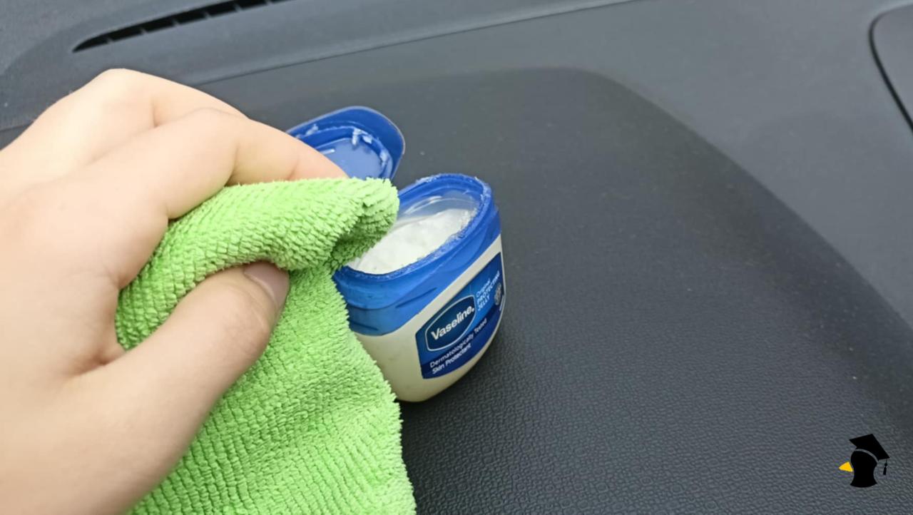 plasty, auto, čistenie, vazelina