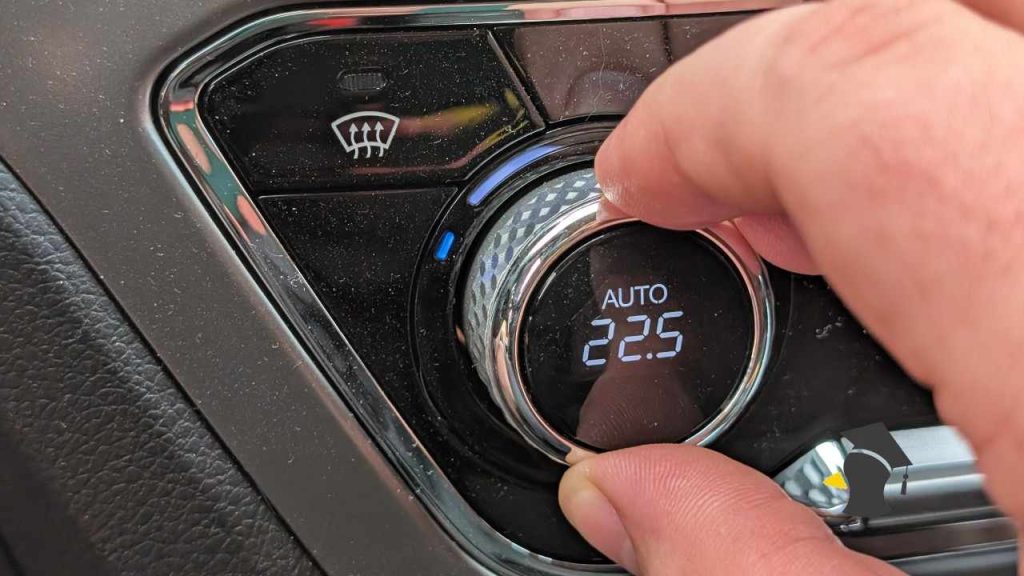 Vedkyňa prezradila geniálny trik, ako ochladiť auto bez klímy. Tento trik si počas leta zamiluješ a budeš ho...