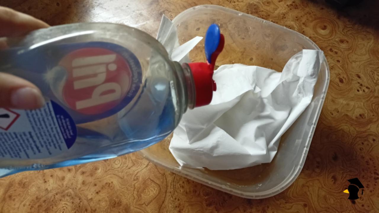 čistenie mastnej misky