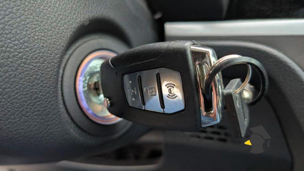 Otočíš kľúčikom, ale motor auta neštartuje? Známy mechanik vysvetlil 5 zvukov, podľa ktorých hneď zistíš, čo...