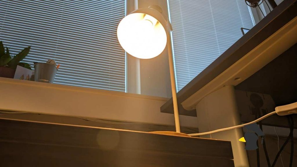 Zaspávaš pri zapnutom svetle? Vedci bijú na poplach, tento nenápadný zvyk robí toto s tvojím telom