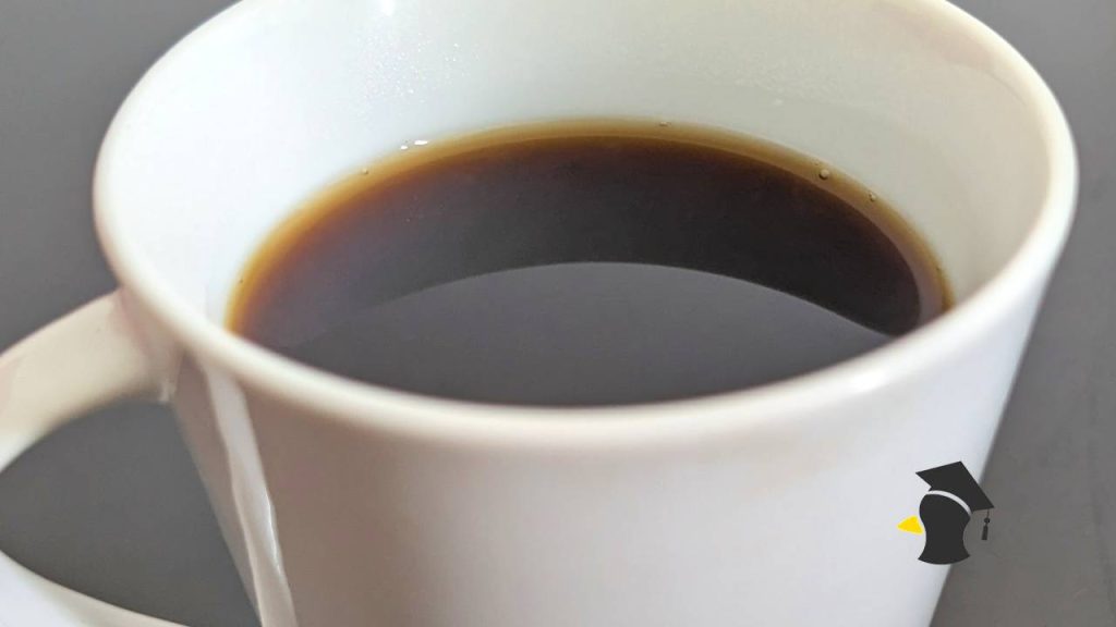 Spôsobuje ti káva bolesť žalúdka? Odborníci varujú, že problém nemusí byť len v kofeíne, ale aj v tomto