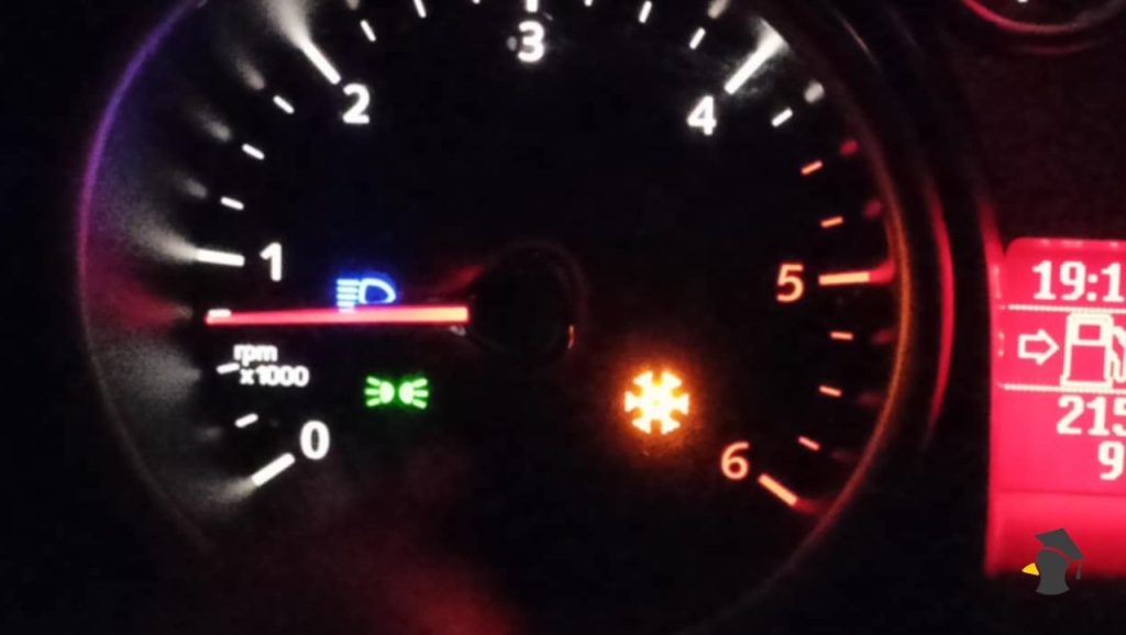 Vystrašila ťa ikonka snehovej vločky počas jazdy? Toto ti chcelo tvoje auto naznačiť