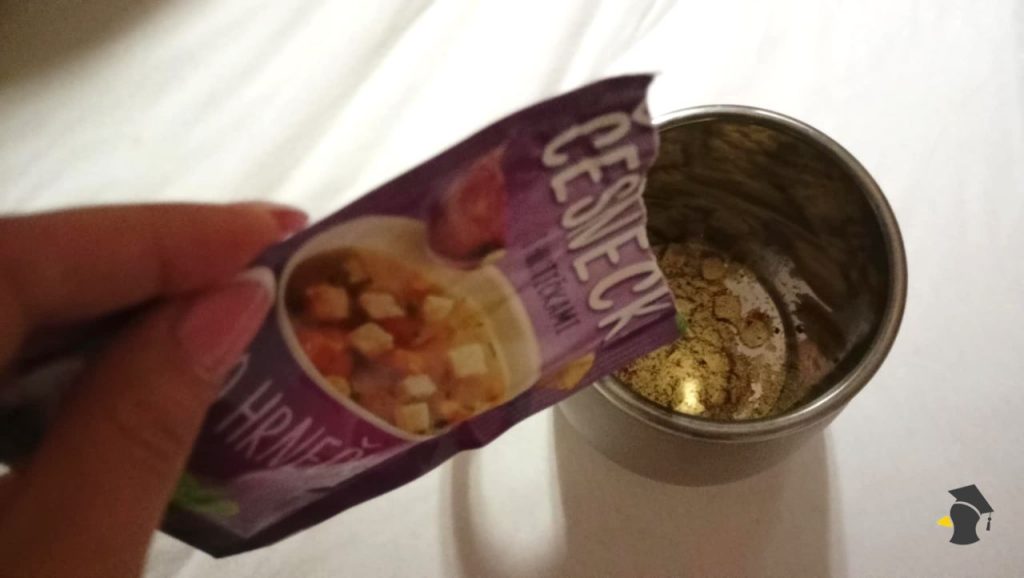 Sú instantné jedlá dobré pre náš organizmus? Toto sa v tvojom tele deje po každej porcii