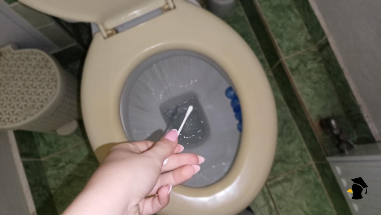 tyčinka do uši toaleta