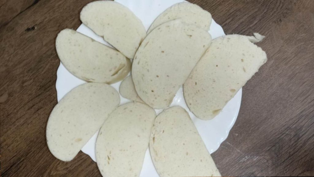 Kupované knedle takto zohrieva väčšina ľudí. Práve preto sú suché a gumené, pritom stačí tento malý trik