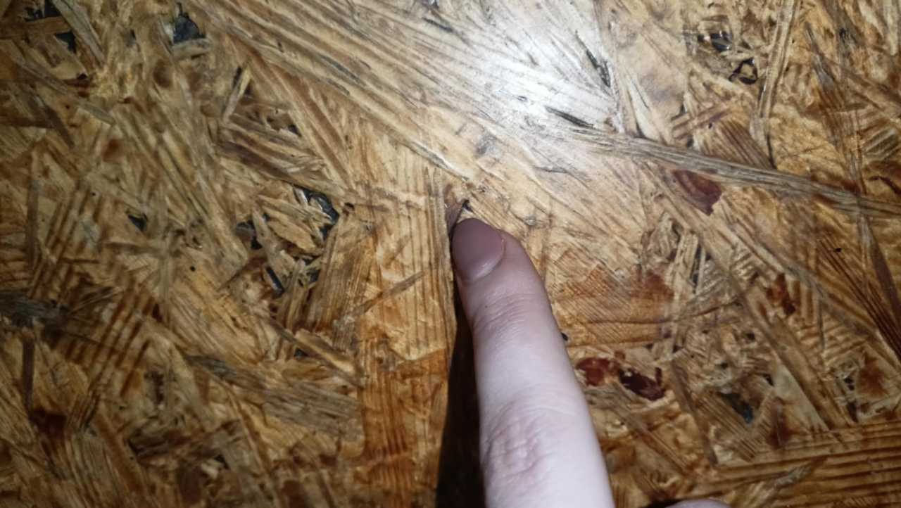 test nechtom, podlaha, ryha