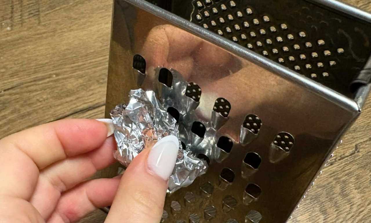 Brúsenie strúhadla alobalom