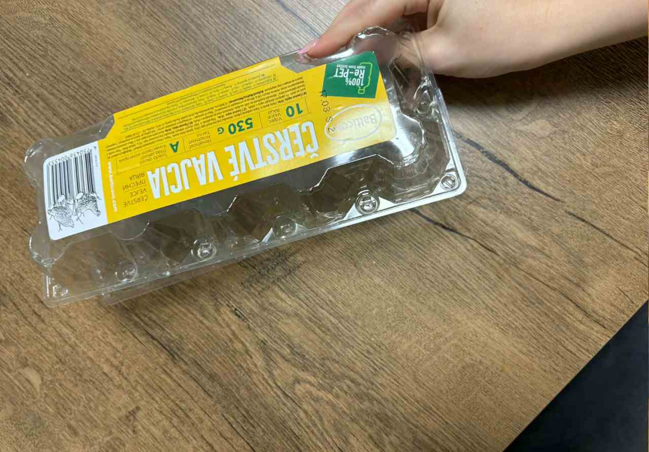 ľad, mraznička, vajíčka, nádoba na vajička