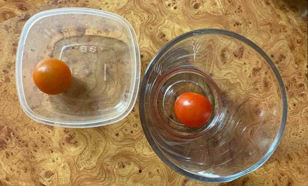 Sú na jedlo lepšie sklenené alebo plastové nádoby? Takto sa v nich potraviny správajú, rozdiel uvidíš aj na...