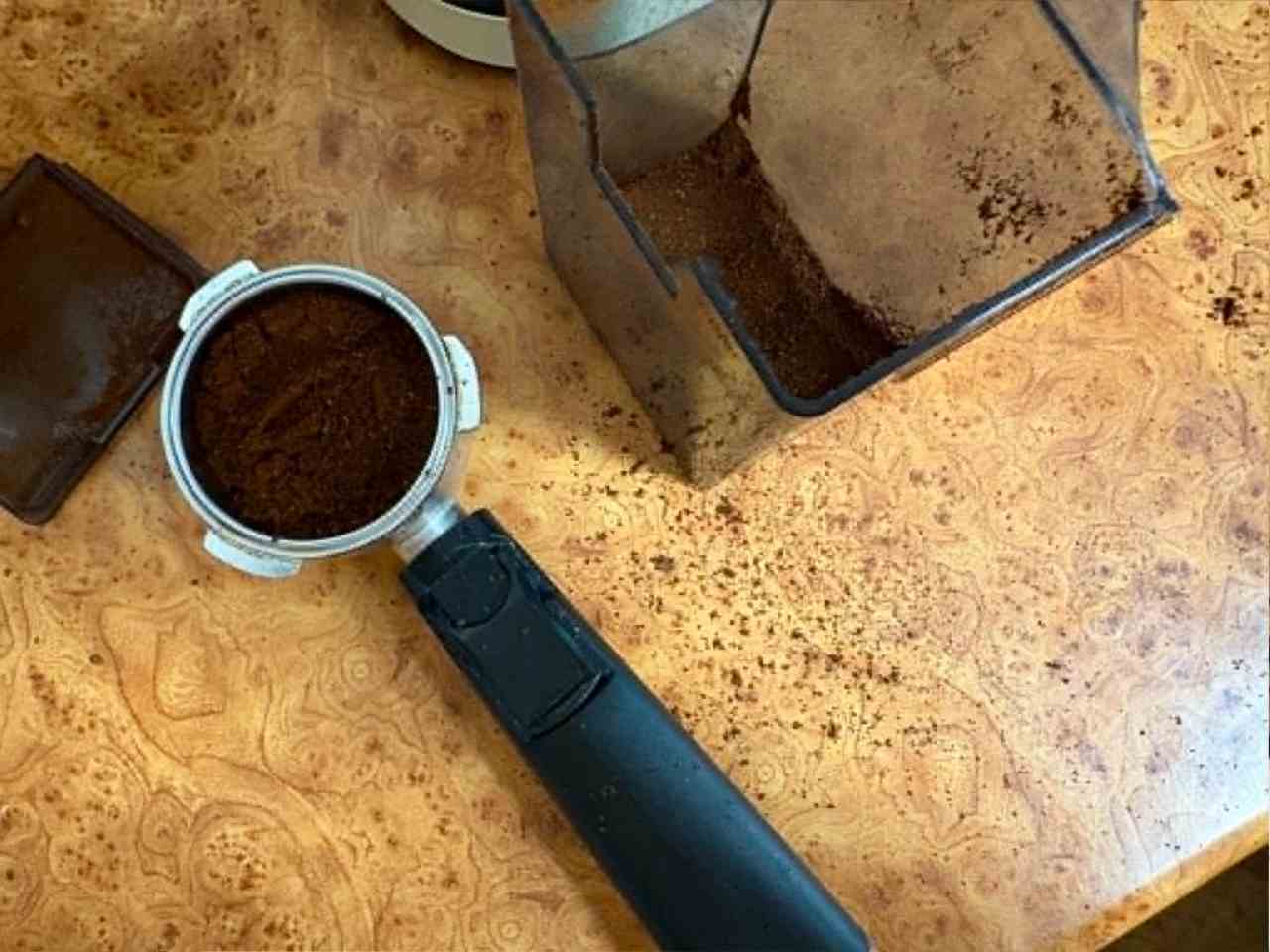 kava mleta, neporiadok