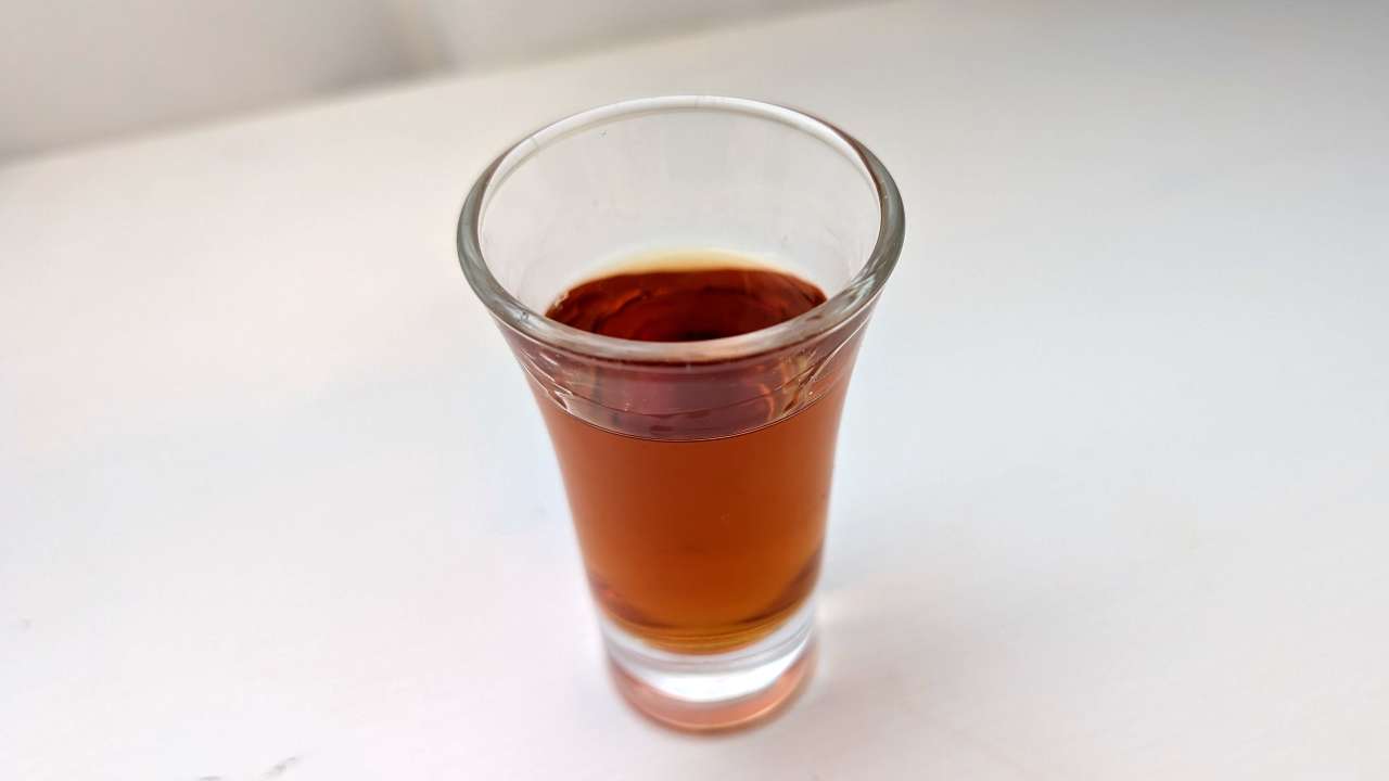 tmavy alkohol.jpg