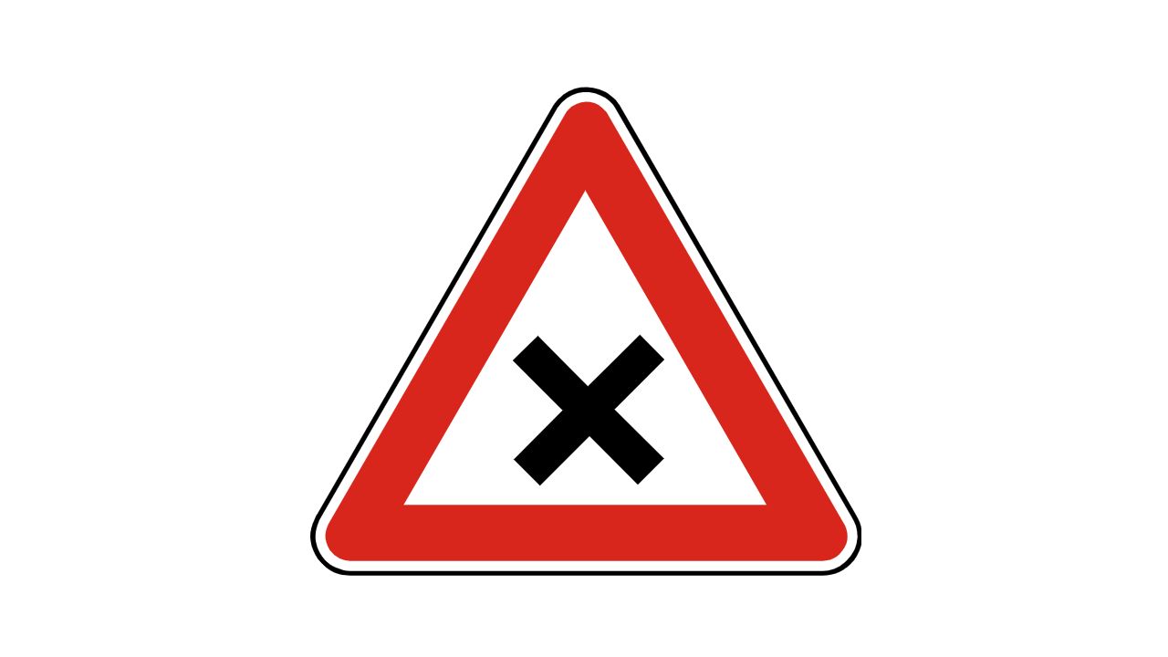 znacka pozor krizovatka