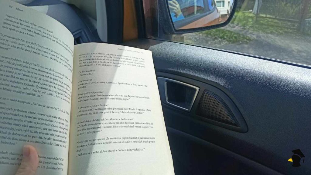 čitanie v aute