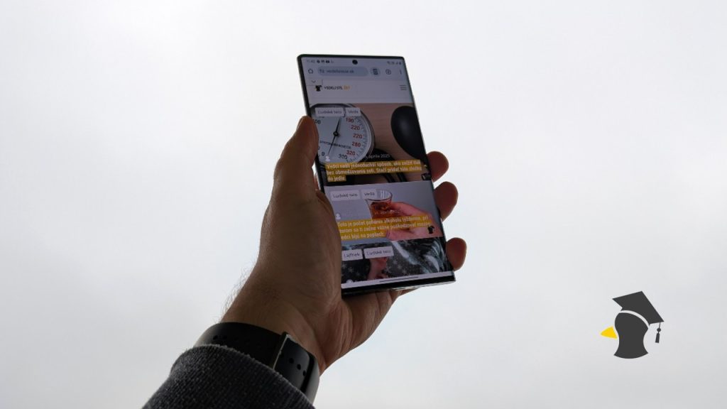 ruka s mobilom hore_2