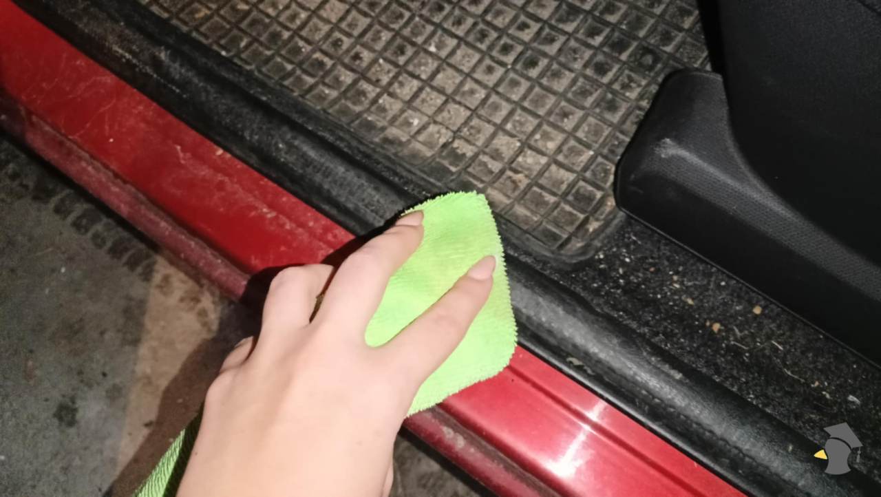 čistenie tesnenia auto