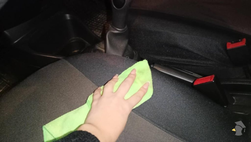 čistenie sedadla auto