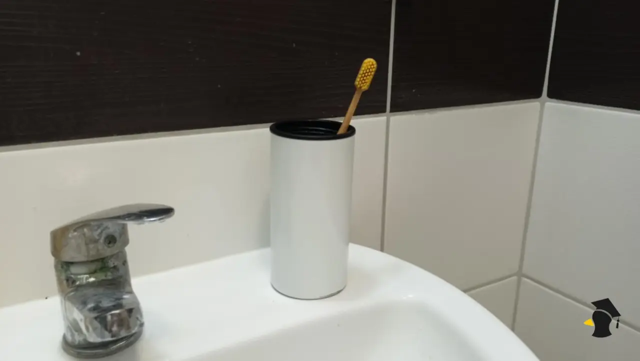 držiak na kefku