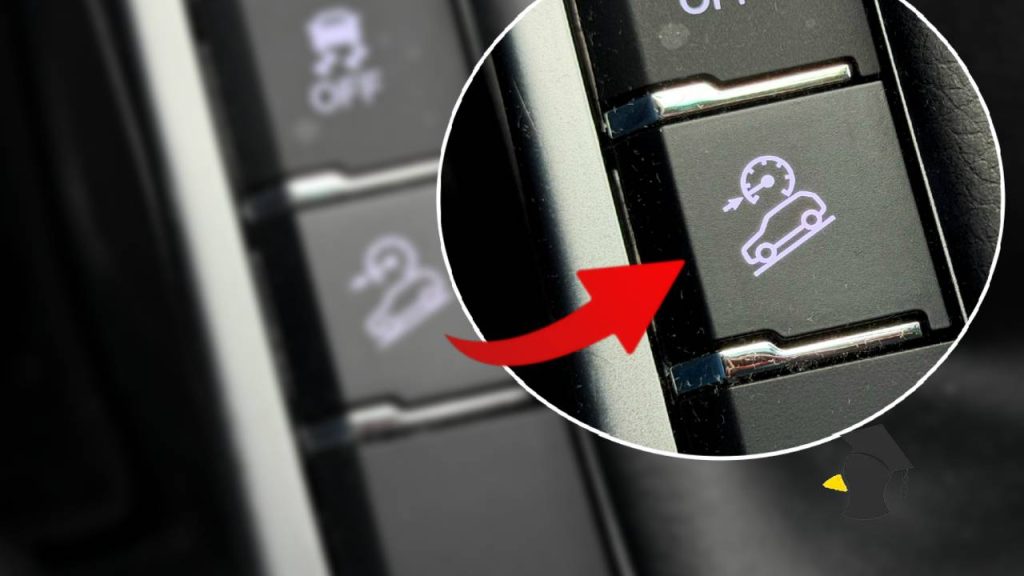 Väčšina vodičov túto ikonu v aute ignoruje. V tejto situácii sa jediným stlačením vyhneš šmyku aj zhoreným brzdám